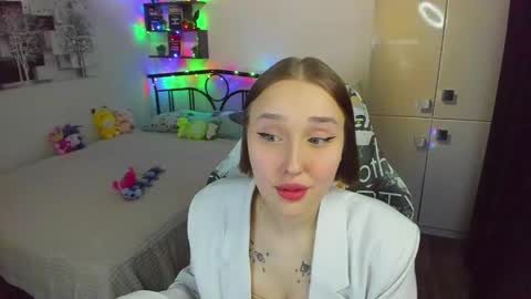 Lina online show from April 2026 09:39:01 PM