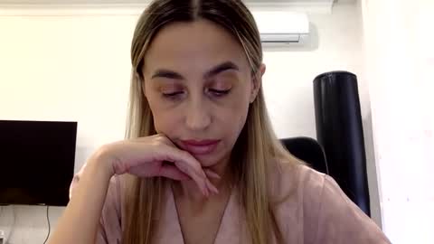 linavora online show from February 2026 11:59:01 AM