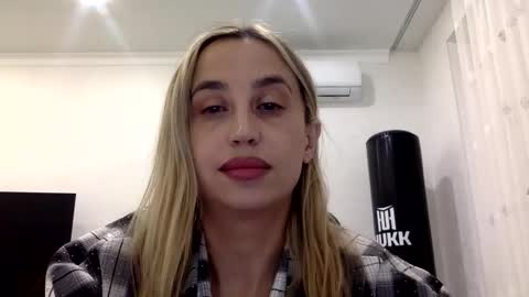 linavora online show from March 2026 03:18:01 PM