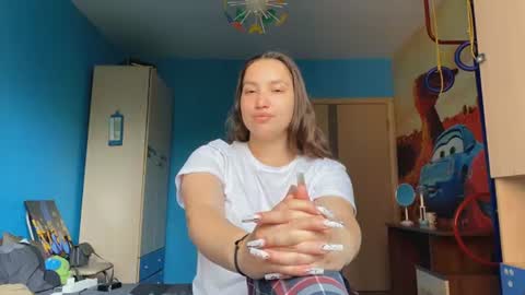 Elin online show from June 2026 07:34:01 AM