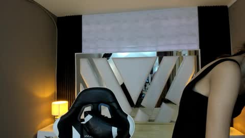  Linda  online show from February 2026 06:47:02 PM