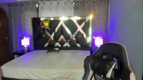 Snapshot of linda4petite chatting on June 2026 06:50:01 PM Linda online show from June 2026 06:50:01 PM