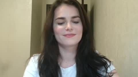 Linda online show from April 2026 07:03:02 PM