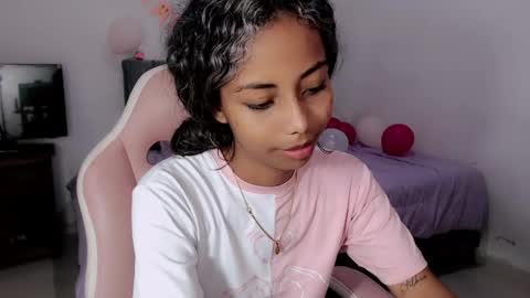 Snapshot of linda_brown_1 chatting on April 2026 11:49:02 AM linda brown online show from April 2026 11:49:02 AM