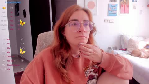 Giggles  online show from January 2025 04:44:01 PM