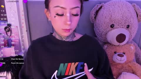 Lindaa maria  online show from January 2026 05:00:02 AM