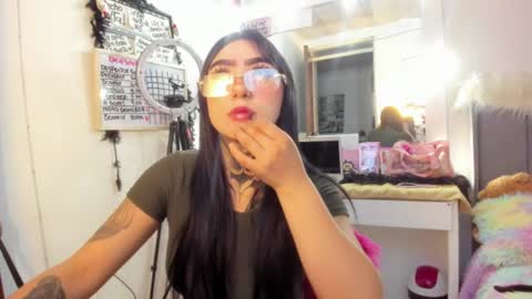 Snapshot of linda_milleer_ chatting on June 2026 09:17:01 PM Lindaa maria online show from June 2026 09:17:01 PM