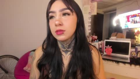 Snapshot of linda_milleer_ chatting on July 2026 10:42:02 PM Lindaa maria online show from July 2026 10:42:02 PM