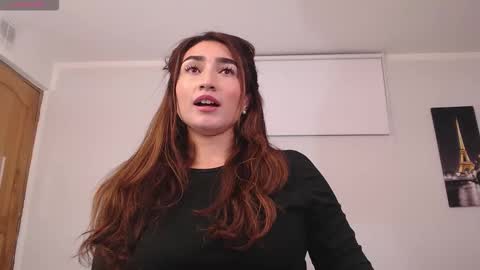 Maria Paula online show from December 2025 12:22:02 PM