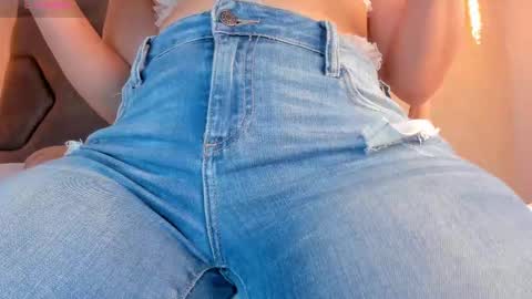 Snapshot of linda_saenz1 chatting on March 2025 03:07:01 PM Linda Saenz online show from March 2025 03:07:01 PM