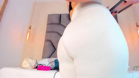 Snapshot of linda_saenz1 chatting on January 2026 11:26:02 AM Linda Saenz online show from January 2026 11:26:02 AM