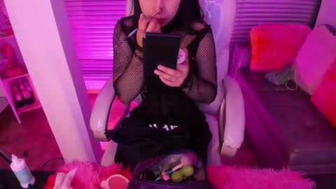 linda miller online show from February 2025 03:51:01 AM