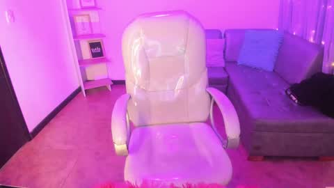 linda miller online show from March 2025 04:27:02 AM