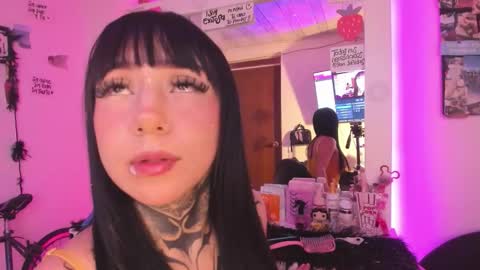 Snapshot of lindaa_miller chatting on March 2026 06:14:01 AM linda miller online show from March 2026 06:14:01 AM