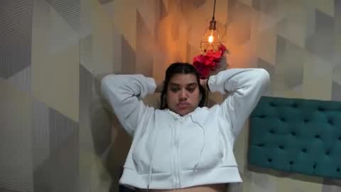 Snapshot of lindabreexlove chatting on June 2026 01:39:01 AM online show from June 2026 01:39:01 AM