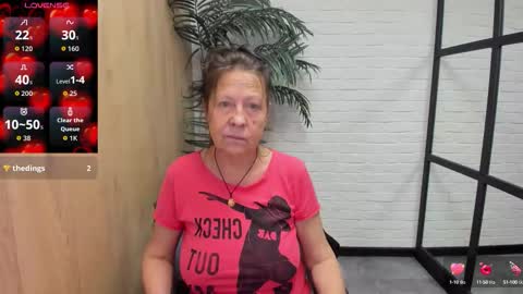 Snapshot of lindahottie chatting on September 2025 01:13:01 PM Linda online show from September 2025 01:13:01 PM