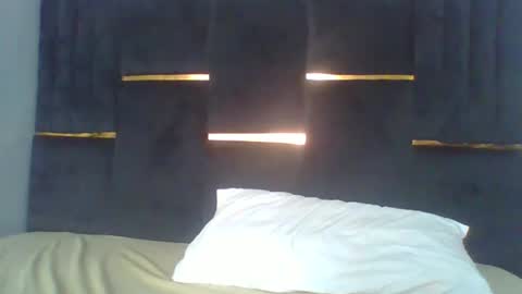 lindalovebird online show from June 2026 08:28:01 AM