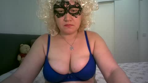 LindaXSmile online show from February 2025 08:16:02 PM