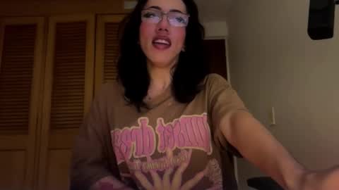 Snapshot of lindsaystonne chatting on February 2026 08:53:02 AM Cami online show from February 2026 08:53:02 AM