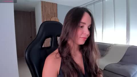 call me annie online show from September 2025 07:48:02 PM