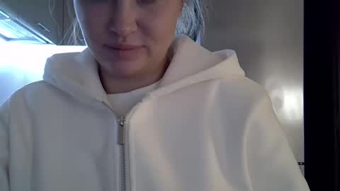 Snapshot of lindsisecret chatting on October 2025 04:09:01 PM Anna online show from October 2025 04:09:01 PM