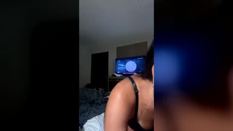 lingbabyy online show from July 2026 04:20:01 PM