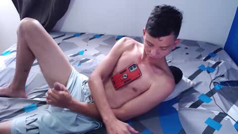 Snapshot of linger420 chatting on January 2025 04:54:02 PM linger420 online show from January 2025 04:54:02 PM