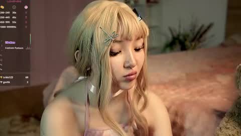 Linh -   online show from May 2026 09:12:01 PM