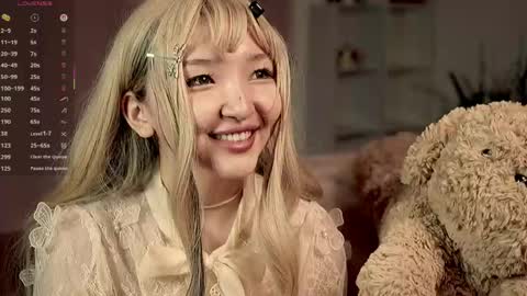 Linh -   online show from May 2026 09:13:01 PM