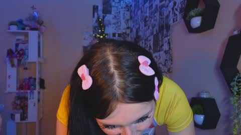 Lina online show from December 2024 12:29:01 AM