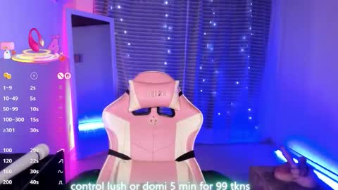 Snapshot of linsyadams chatting on September 2025 05:28:01 PM online show from September 2025 05:28:01 PM