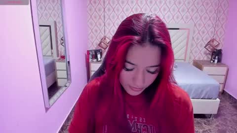 Snapshot of linzi_lennox chatting on September 2025 02:27:02 AM L I N Z I online show from September 2025 02:27:02 AM