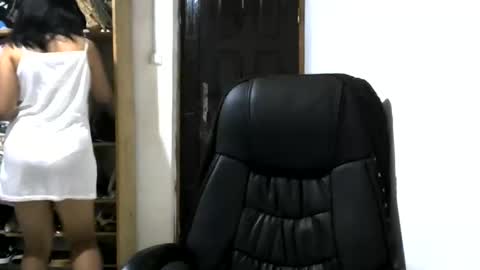 Snapshot of liora_selene chatting on June 2026 02:35:02 AM liora online show from June 2026 02:35:02 AM