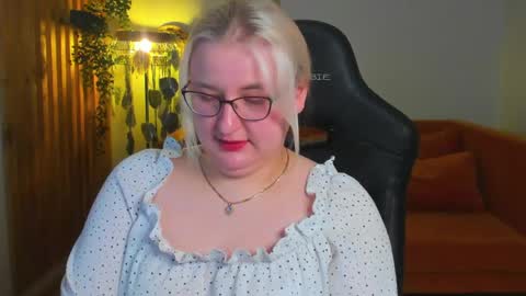 LioraArdyn online show from April 2026 05:32:02 AM