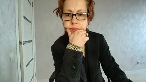 Snapshot of lioraweiss chatting on April 2026 07:45:01 AM Liora Weiss online show from April 2026 07:45:01 AM