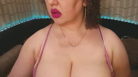 Snapshot of lipsaddiction chatting on April 2026 02:21:01 PM LIpsAddiction online show from April 2026 02:21:01 PM