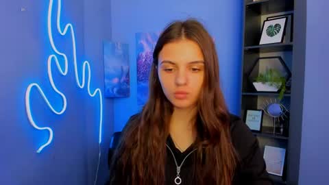 Lisa online show from June 2026 09:44:01 AM