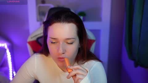 lisa_elfy online show from February 2026 03:08:01 PM