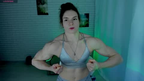Snapshot of lisa_ree_ chatting on May 2026 02:50:01 AM lisa online show from May 2026 02:50:01 AM