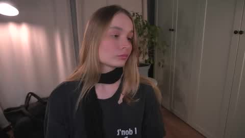 Snapshot of lisa_schiele chatting on February 2026 08:56:02 PM Elisabeth or Lisa online show from February 2026 08:56:02 PM