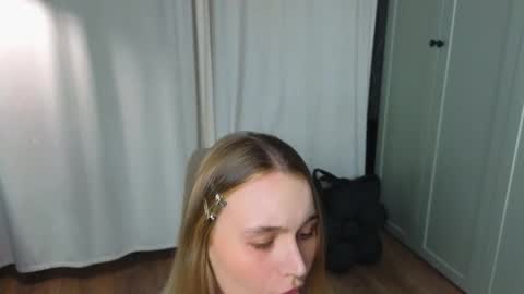 Snapshot of lisa_schiele chatting on February 2026 08:07:02 PM Elisabeth or Lisa online show from February 2026 08:07:02 PM