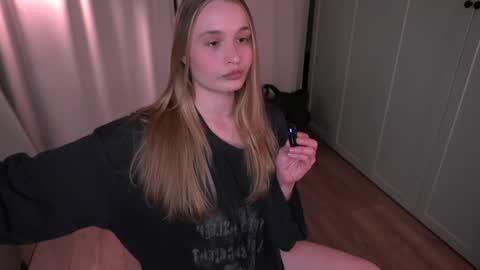 Snapshot of lisa_schiele chatting on March 2026 08:48:01 PM Elisabeth or Lisa online show from March 2026 08:48:01 PM