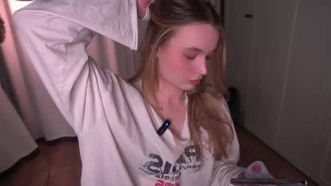 Snapshot of lisa_schiele chatting on March 2026 08:36:02 PM Elisabeth or Lisa online show from March 2026 08:36:02 PM