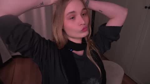 Snapshot of lisa_schiele chatting on March 2026 08:35:02 PM Elisabeth or Lisa online show from March 2026 08:35:02 PM