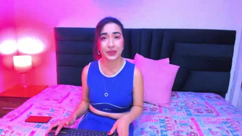 Snapshot of lisa_white_ chatting on April 2026 08:20:01 PM lisa white online show from April 2026 08:20:01 PM