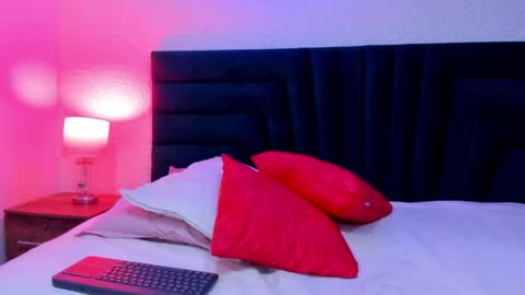 Snapshot of lisa_white_ chatting on April 2026 08:46:01 AM lisa white online show from April 2026 08:46:01 AM