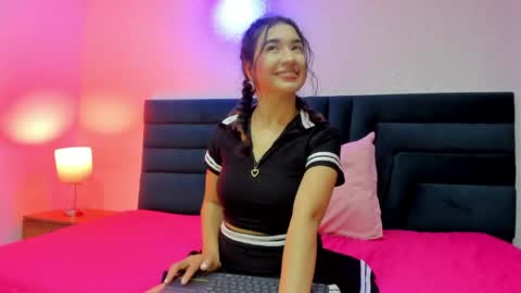 Snapshot of lisa_white_ chatting on April 2026 08:22:02 PM lisa white online show from April 2026 08:22:02 PM