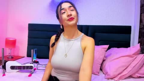 Snapshot of lisa_white_ chatting on May 2026 08:26:01 PM lisa white online show from May 2026 08:26:01 PM