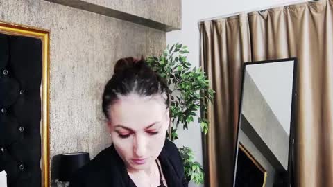 lisacroft online show from February 2025 03:58:02 AM