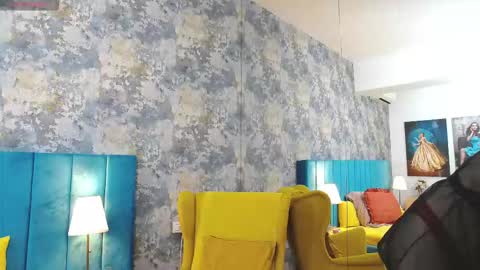 lisacroft online show from September 2025 07:51:02 AM